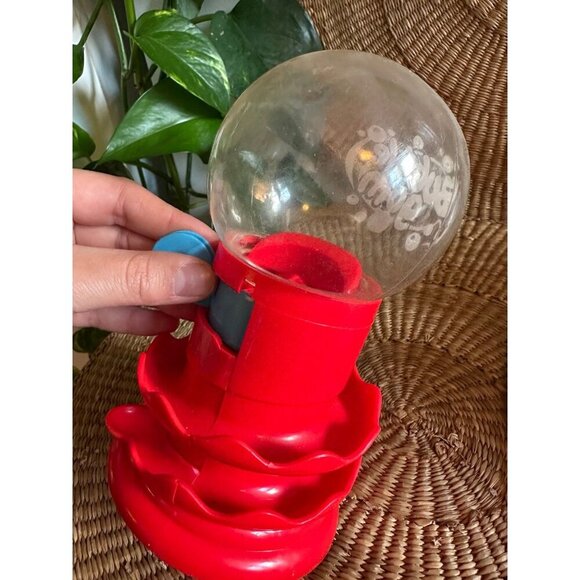 Red Bubble Gum Machine toy - Picture 6 of 7